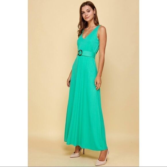 june & hudson Dresses & Skirts - GREEN BELTED MAXY DRESS NEW WITH  THE TAGS